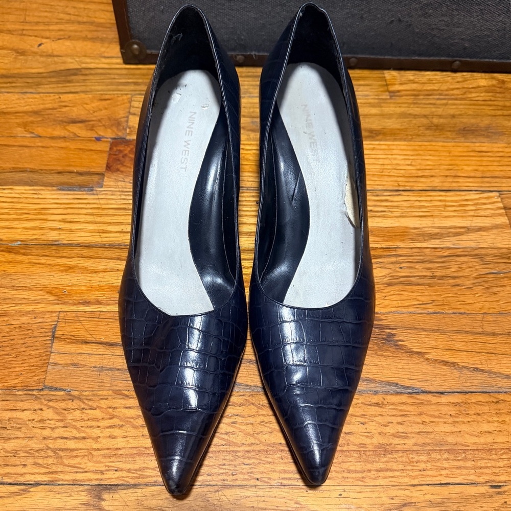 Nine West Women's Black  Croc-Embossed Heels gently used